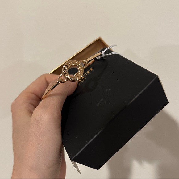 COACH Open Circle Bangle (Rose Gold) - NWT (F21620) - Picture 6 of 7